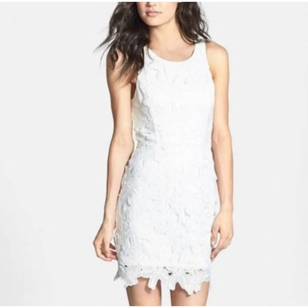 ASTR the Label White Crochet Lace Mini Dress Sz S Bodycon Coquette Quiet Luxury